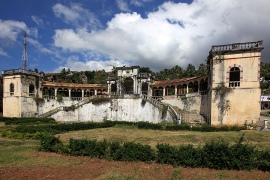 Villa Salazar, Baucau http://www.flickr.com/photos/peace-on-earth_org/5939317518/